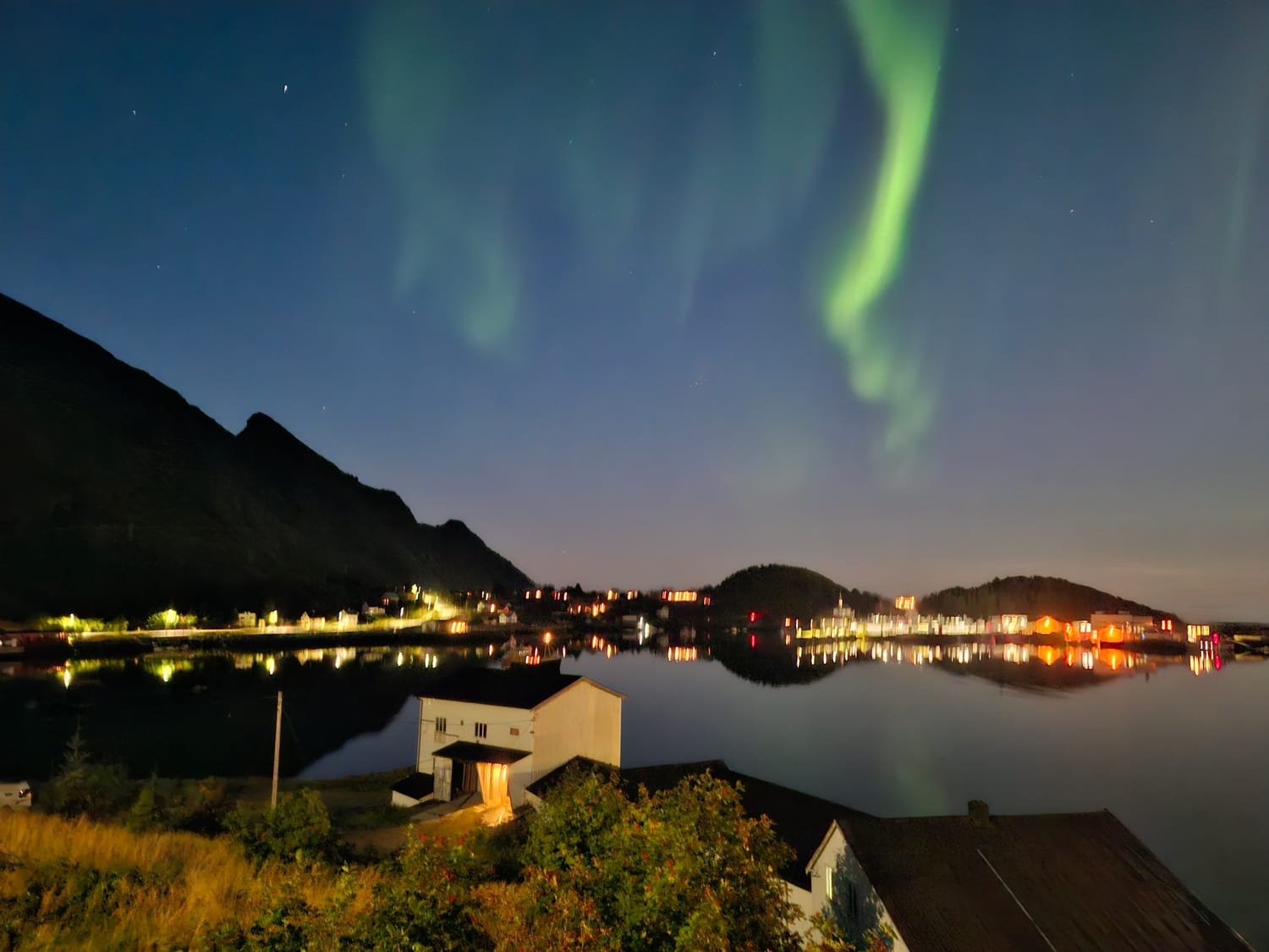Norway northern lights ❤️❤️❤️ — a photo post by KrisPi on DeHub