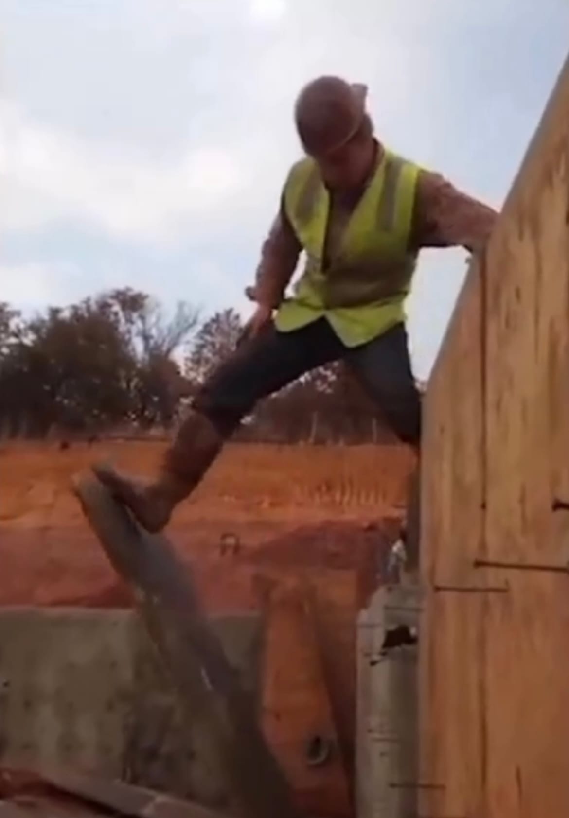 Job Fail 😂 — a video by memes on DeHub