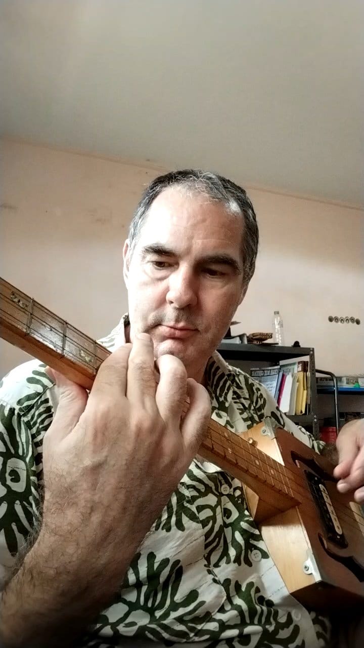 New PUNk 🎸 Riff idea 💡 for a track — a video by Neutralis on DeHub