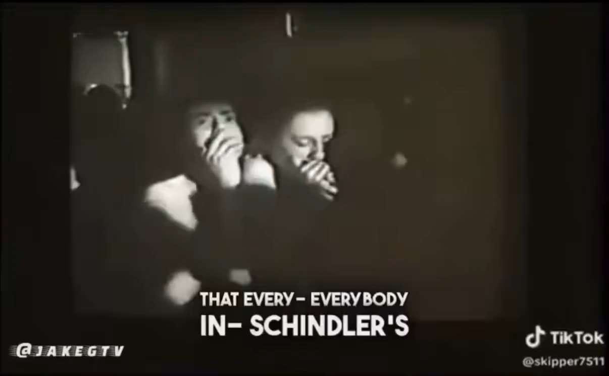 Turns out gas chambers were bathrooms — a video by Moscow on DeHub