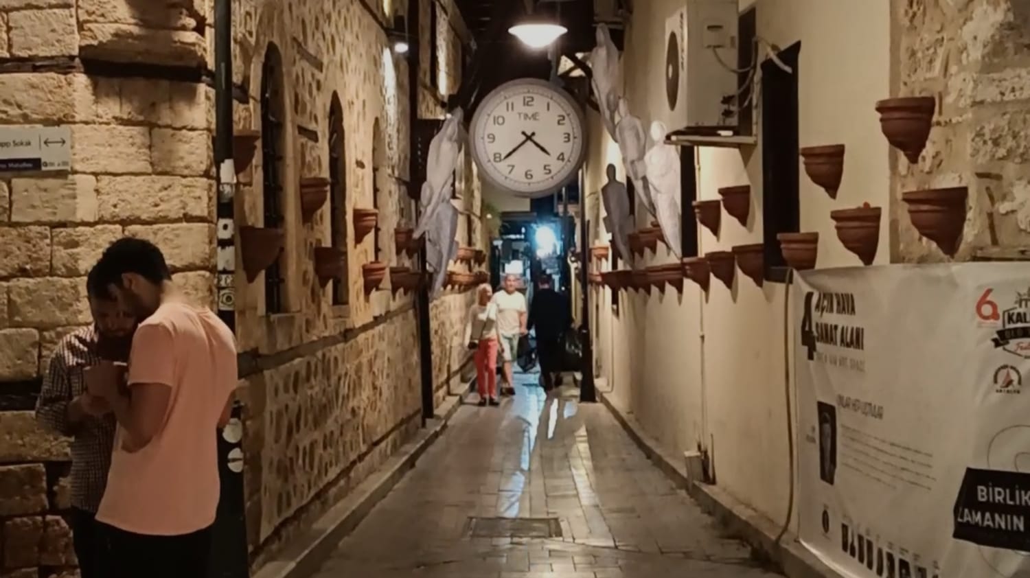 A Tricky Time 🤨 — a video by ThaiLaunt© on DeHub